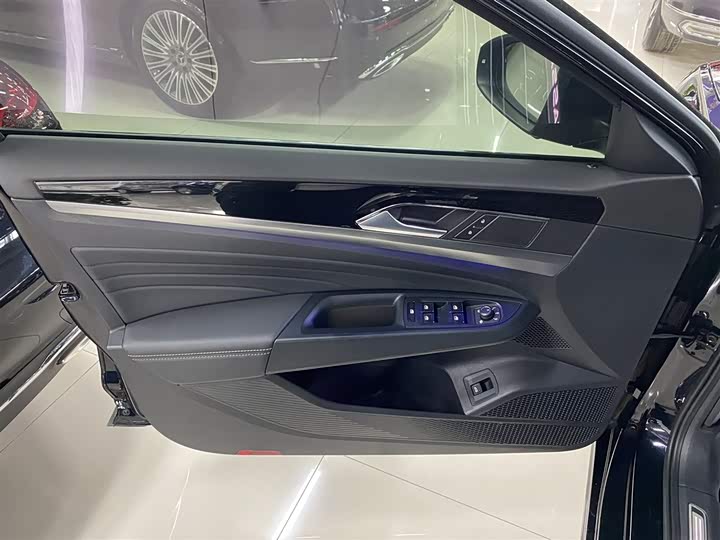 Фото 4 - Volkswagen Passat