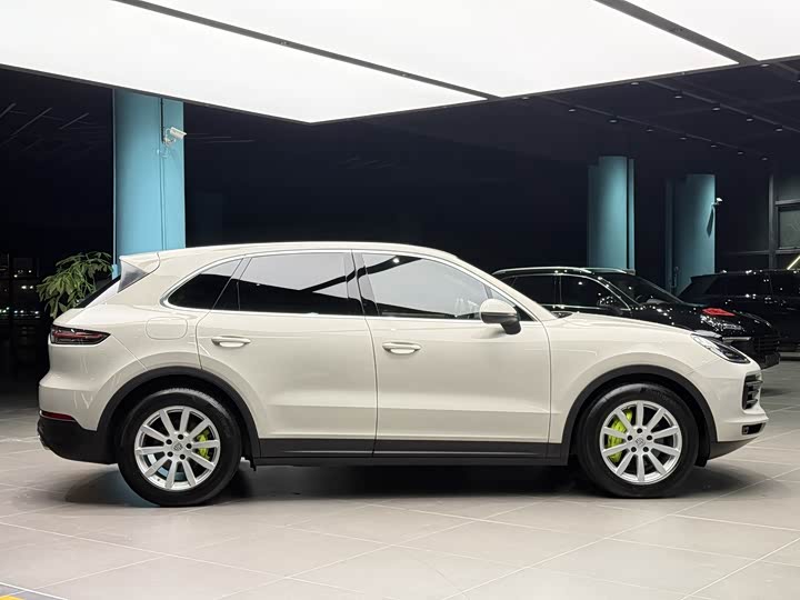Фото 4 - Porsche Cayenne Hybrid