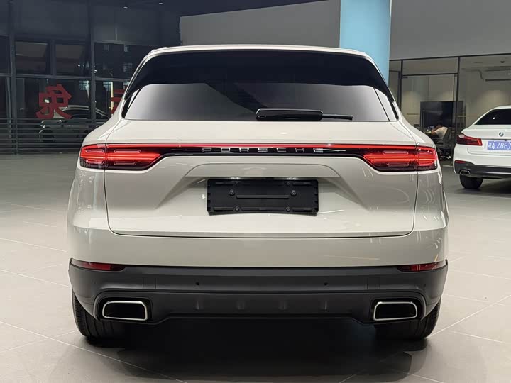 Фото 5 - Porsche Cayenne Hybrid