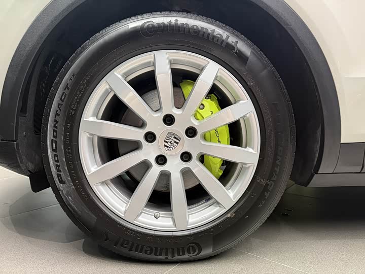 Фото 6 - Porsche Cayenne Hybrid