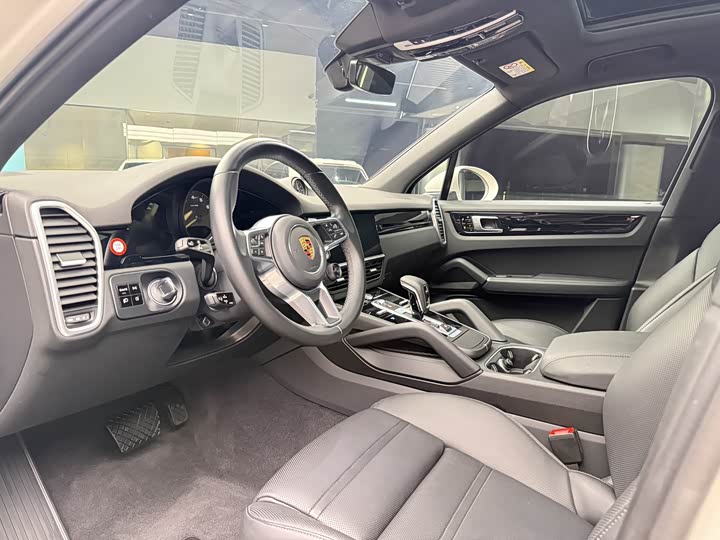 Фото 8 - Porsche Cayenne Hybrid