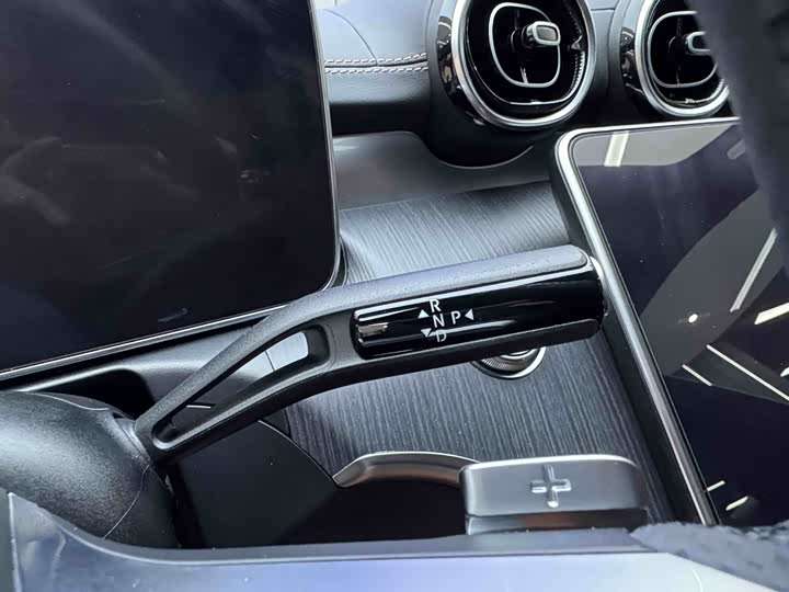 Фото 11 - Mercedes-Benz C-Class