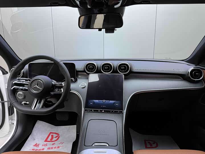 Фото 14 - Mercedes-Benz C-Class