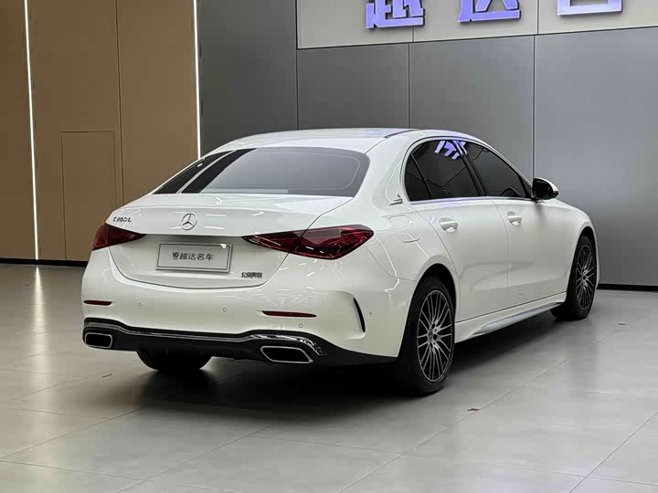 Фото 18 - Mercedes-Benz C-Class