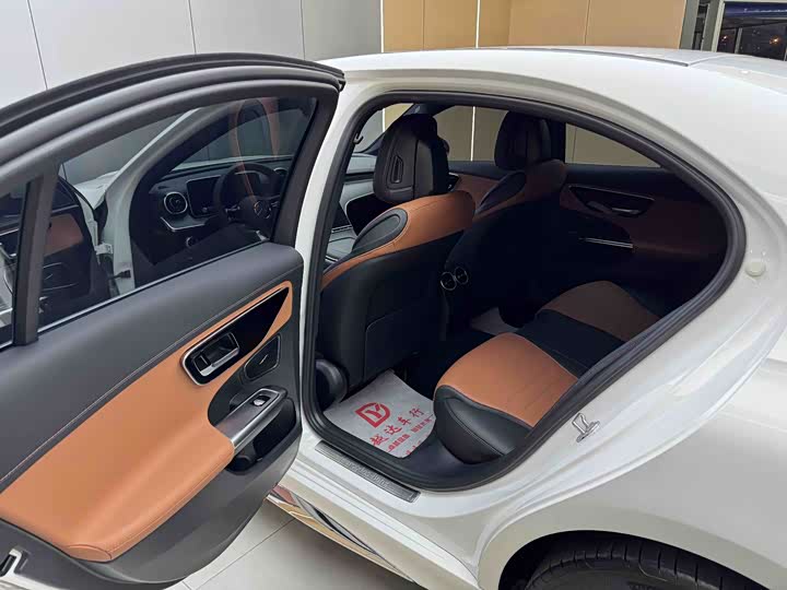 Фото 7 - Mercedes-Benz C-Class