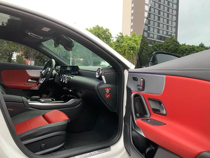 Фото 15 - Mercedes-Benz CLA-Class AMG