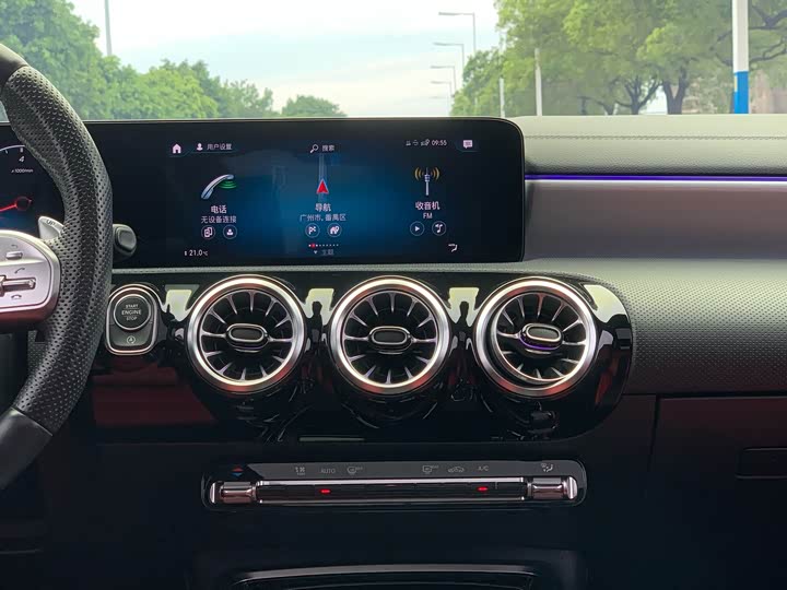 Фото 18 - Mercedes-Benz CLA-Class AMG