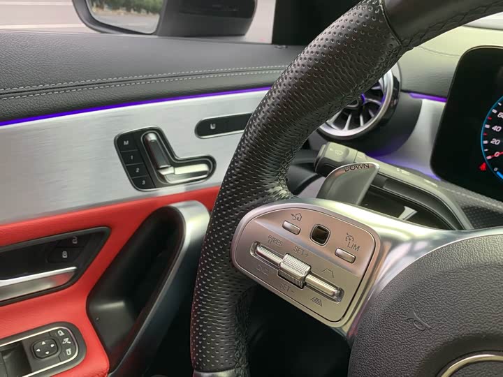 Фото 24 - Mercedes-Benz CLA-Class AMG