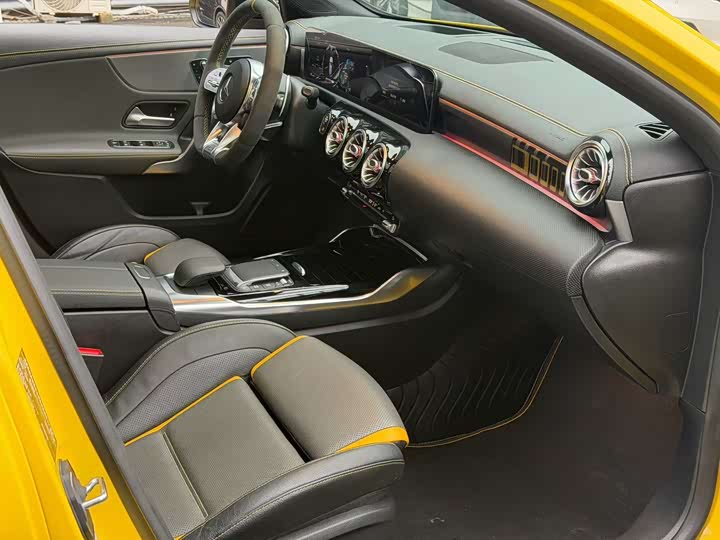 Фото 9 - Mercedes-Benz A-Class AMG