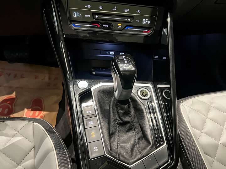 Фото 9 - Volkswagen Tayron