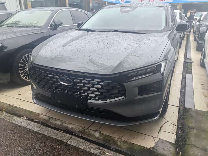 Фото 1 - Ford Mondeo