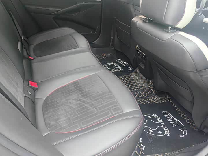 Фото 10 - Ford Mondeo