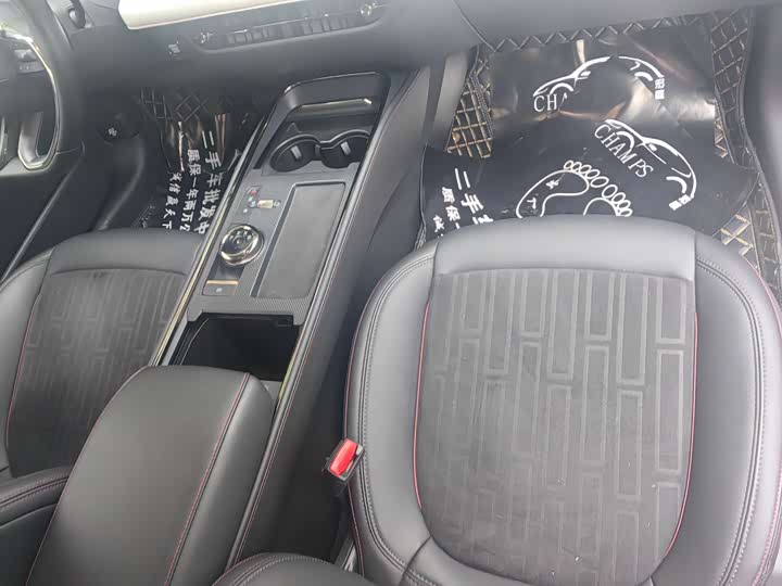 Фото 12 - Ford Mondeo