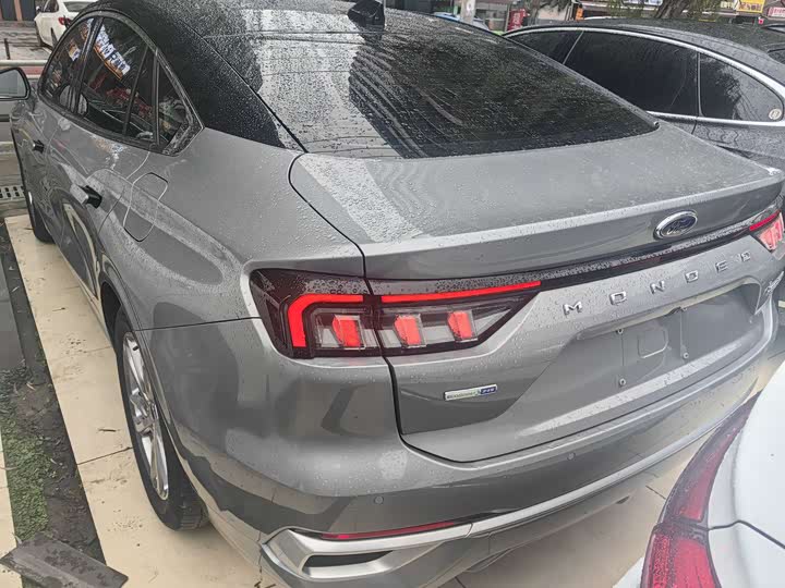 Фото 15 - Ford Mondeo