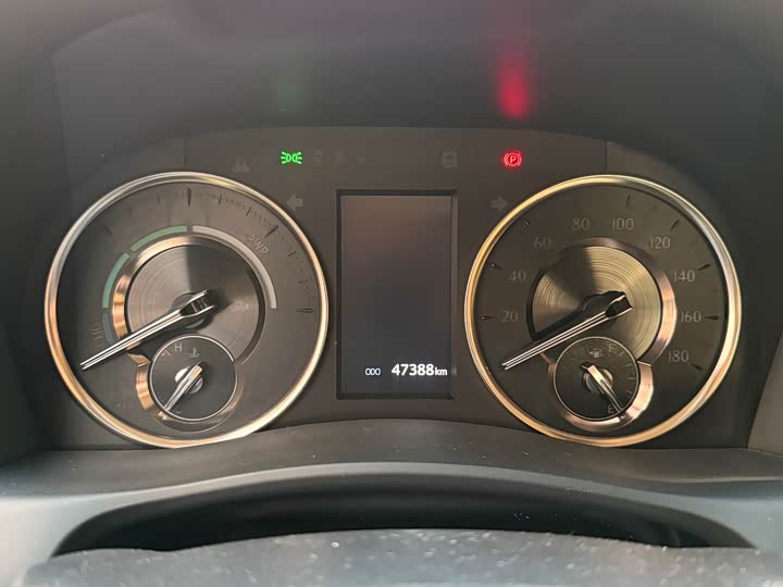 Фото 12 - Toyota Alphard