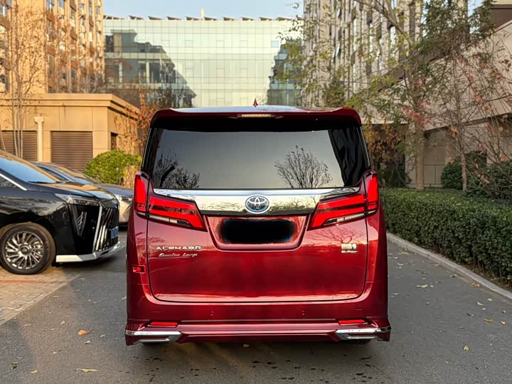 Фото 14 - Toyota Alphard