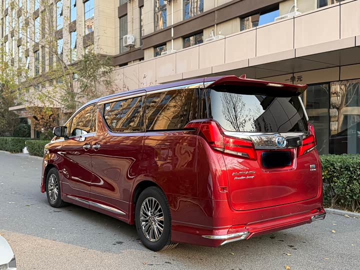 Фото 15 - Toyota Alphard