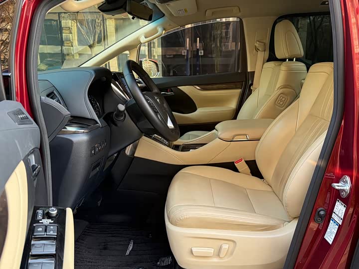 Фото 5 - Toyota Alphard