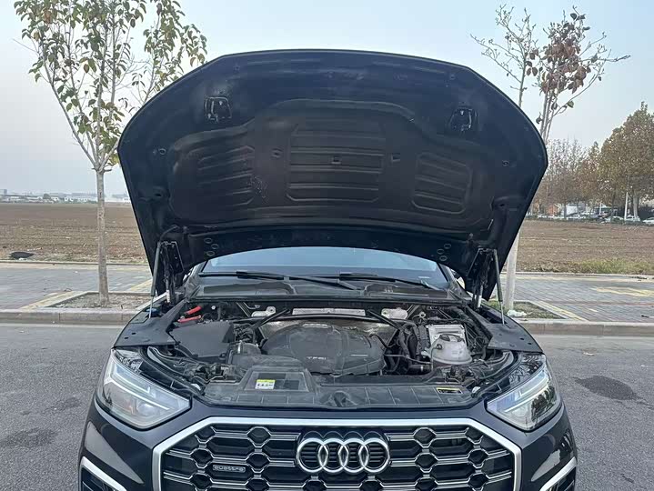 Фото 12 - Audi Q5L