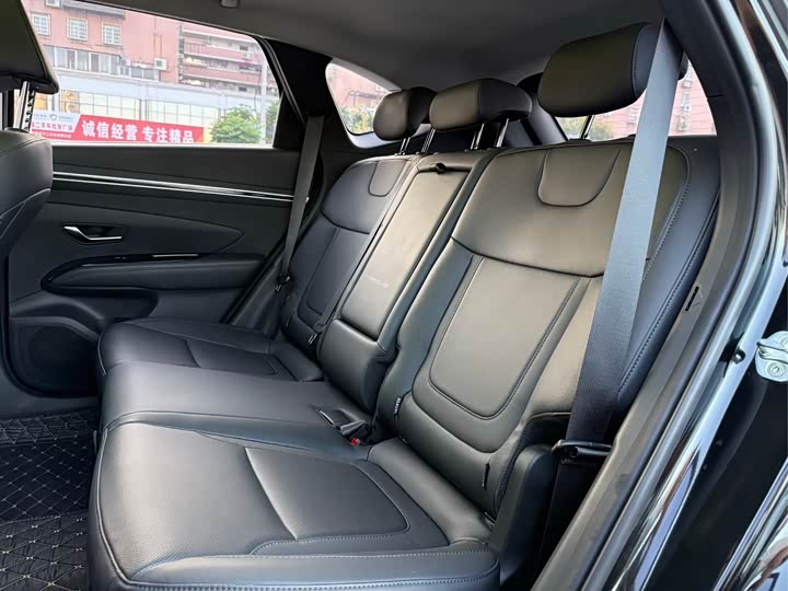 Фото 10 - Hyundai Tucson L