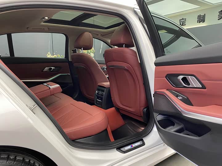 Фото 11 - BMW 3 Series