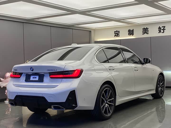 Фото 15 - BMW 3 Series