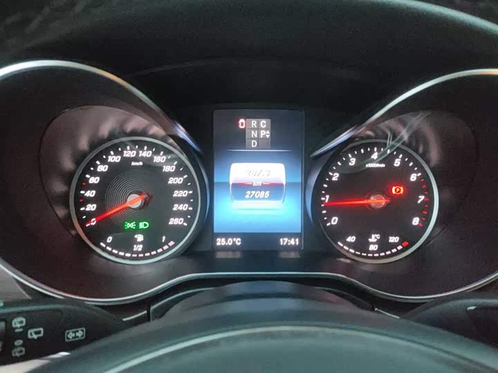 Фото 4 - Mercedes-Benz V-Class