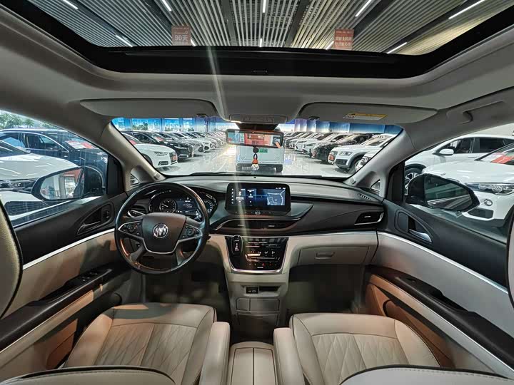 Фото 10 - Buick GL8 ES