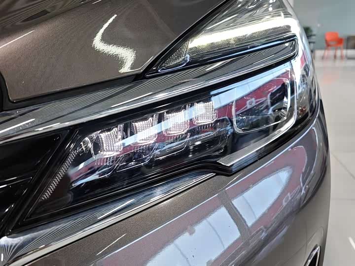 Фото 12 - Buick GL8 ES