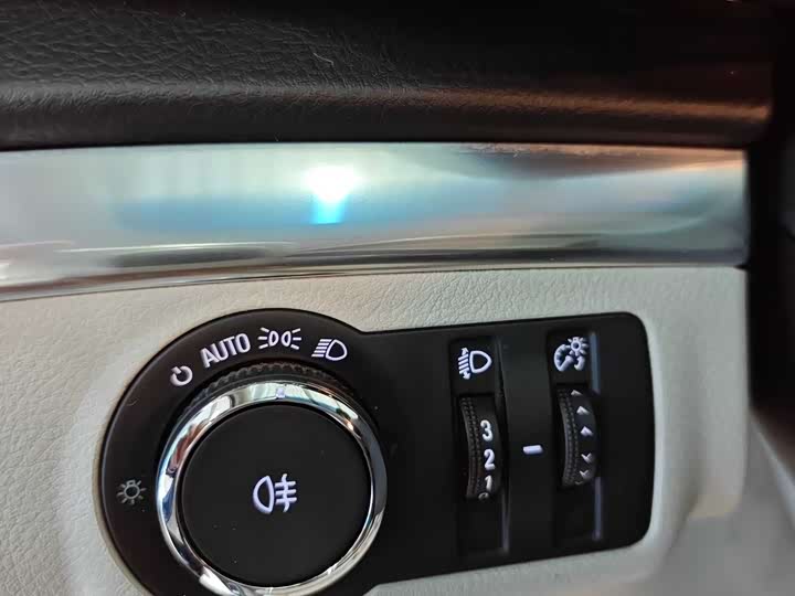 Фото 13 - Buick GL8 ES