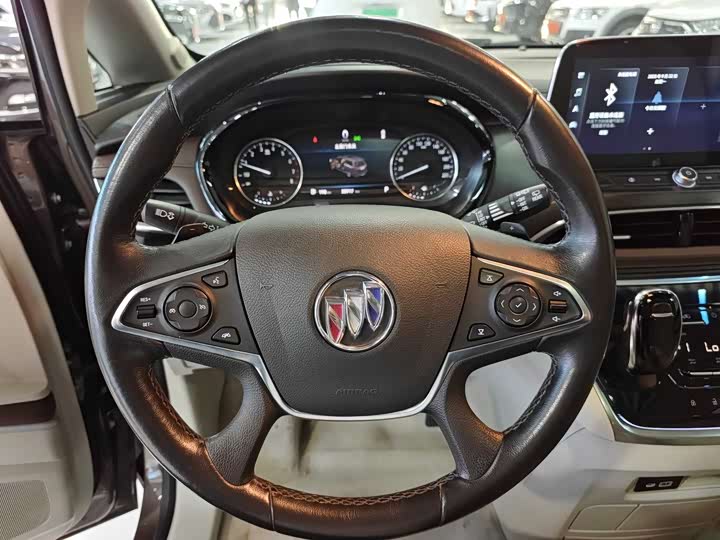 Фото 8 - Buick GL8 ES