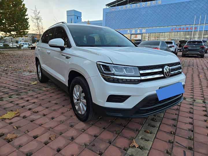 Фото 2 - Volkswagen Tharu