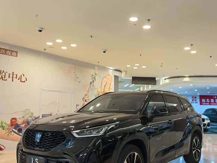 Фото 1 - Toyota Crown Kluger