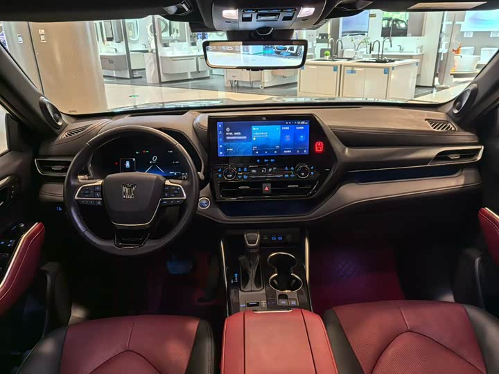 Фото 6 - Toyota Crown Kluger