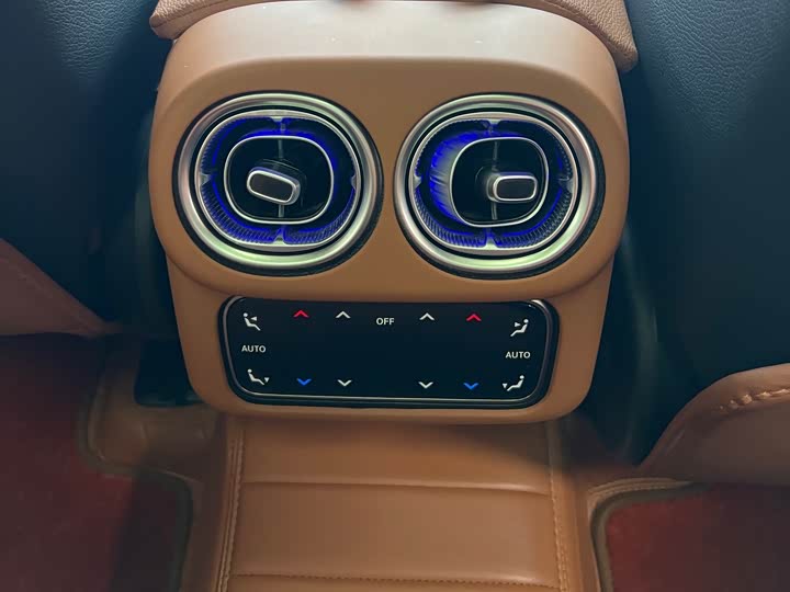 Фото 8 - Mercedes-Benz GLC-Class