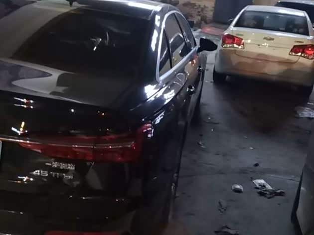 Фото 7 - Audi A6L