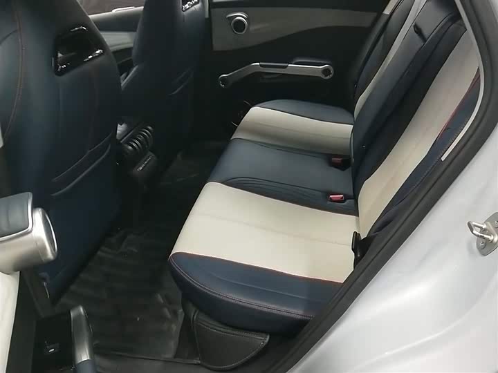 Фото 17 - BYD Yuan Plus