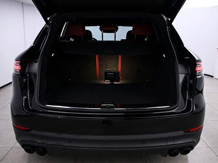 Фото 15 - Porsche Cayenne