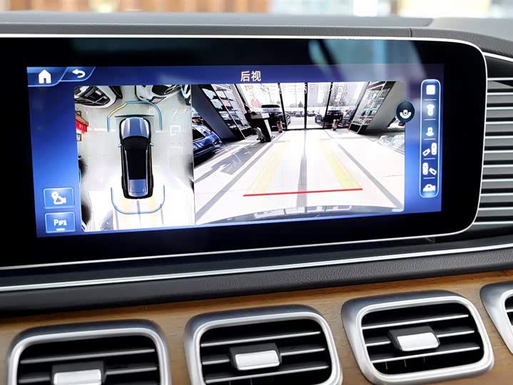 Фото 12 - Mercedes-Benz GLS-Class