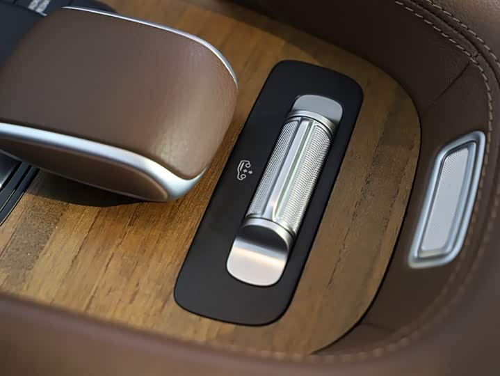 Фото 15 - Mercedes-Benz GLS-Class