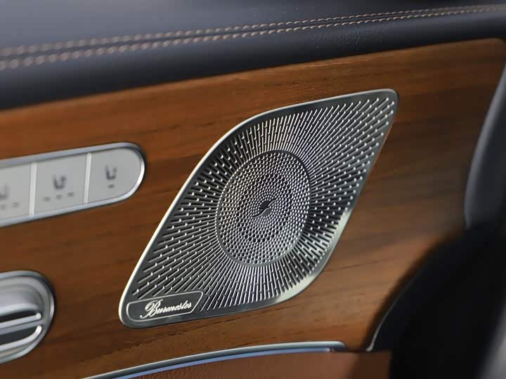 Фото 24 - Mercedes-Benz GLS-Class