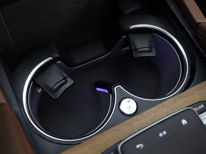 Фото 27 - Mercedes-Benz GLS-Class