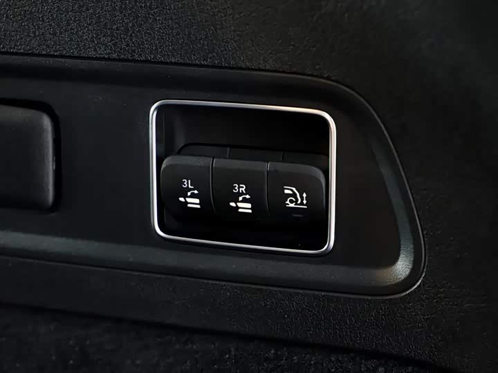 Фото 30 - Mercedes-Benz GLS-Class