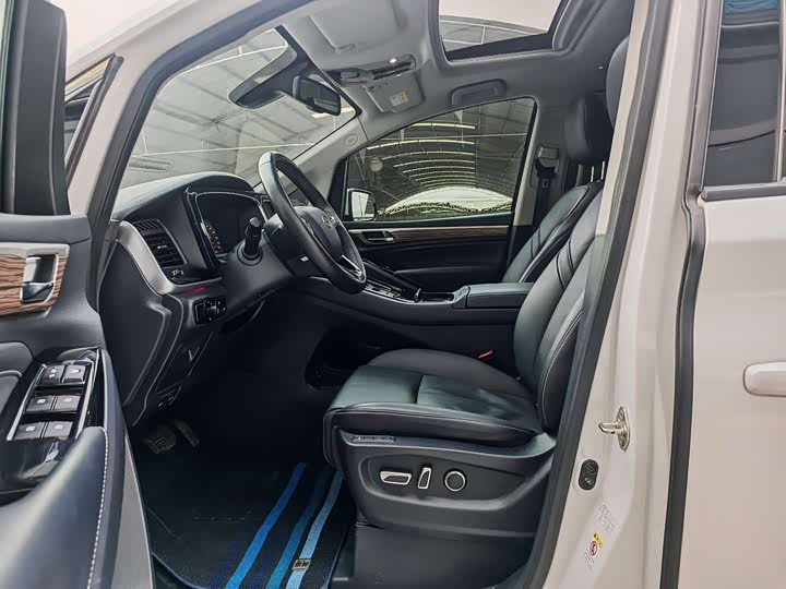 Фото 7 - GAC Trumpchi M8