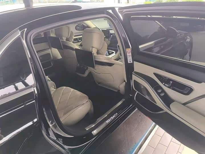 Фото 5 - Mercedes-Benz Maybach S-Class