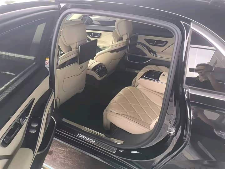 Фото 6 - Mercedes-Benz Maybach S-Class