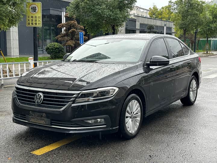 Фото 1 - Volkswagen Lavida