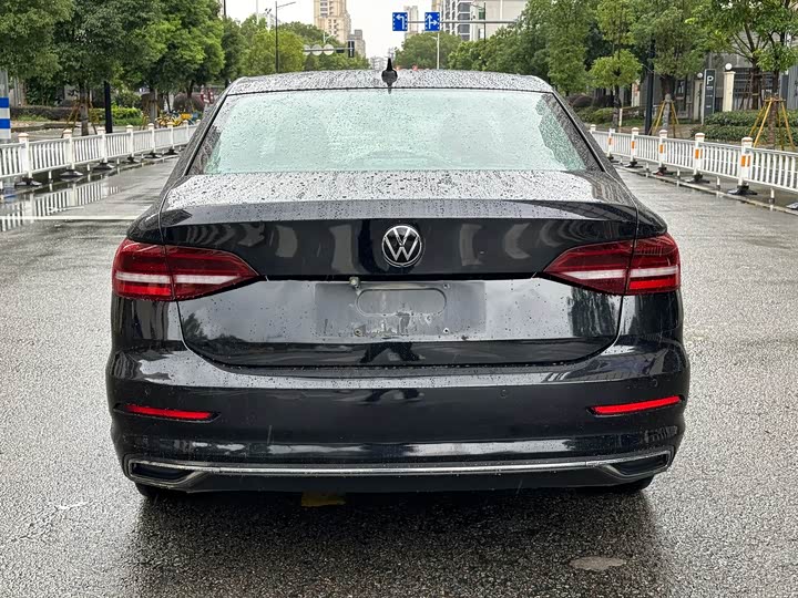 Фото 4 - Volkswagen Lavida