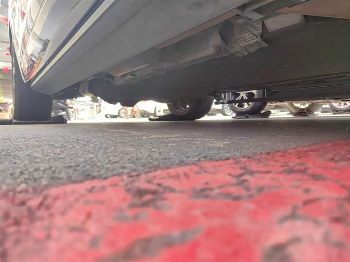 Фото 21 - LiXiang One