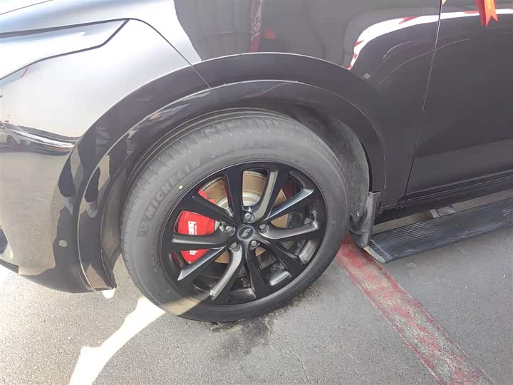 Фото 23 - LiXiang One